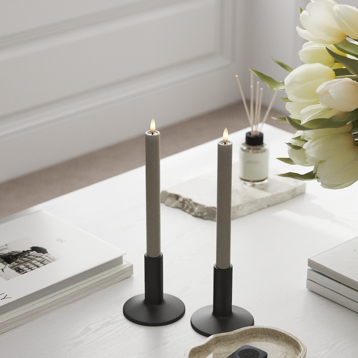 Deluxe Homeart LED Stabkerzen 2 Stück, Ø 2 x 24 cm Sand LED Stabkerzen 1